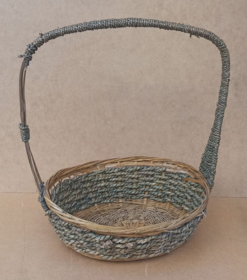 Cesta mimbre. 53X35X42