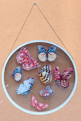 Cuadro mariposas redondo madera. Ref 34862. 85x60
