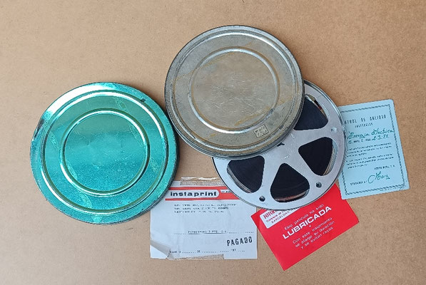 Caja metal con cinta película. Ref GOY. 3x19