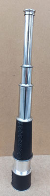 Catalejo cuero y metal plateado. Ref KA023L. 43 centímetros abierto