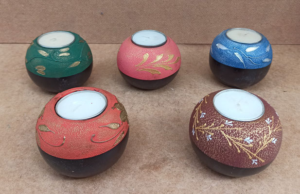 Vela con portavela madera motivos orientales. 6x8. Consultar modelos disponibles 