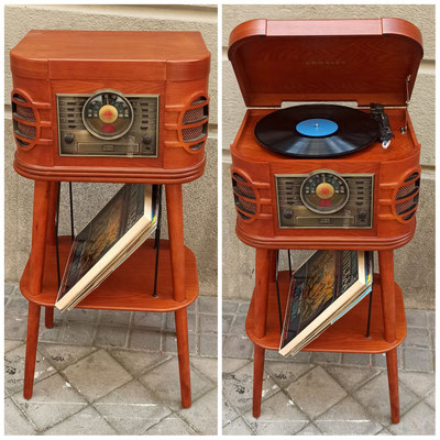 Reproducción radio madera con bandeja guarda vinilos. Radio/cassette/CD/vinilo. Ref 271245464. 42x30x90