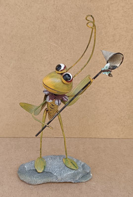 Insecto metal y resina con cazamariposas. Ref A.N S002. 35x16x7