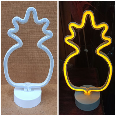 Luminoso piña neón PVC. Ref 48696. 16,5x10x32,5. Funciona con pilas
