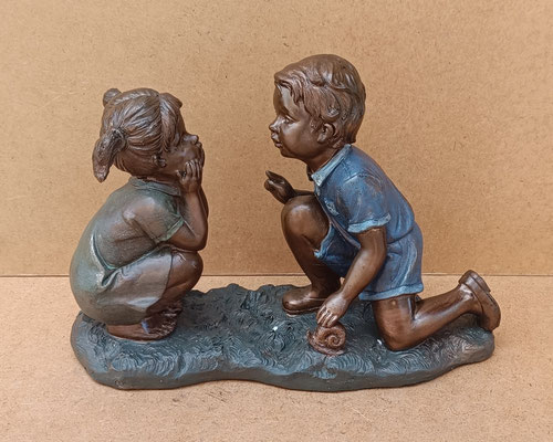 Figura niños resina. Ref 93776. 20x30x9