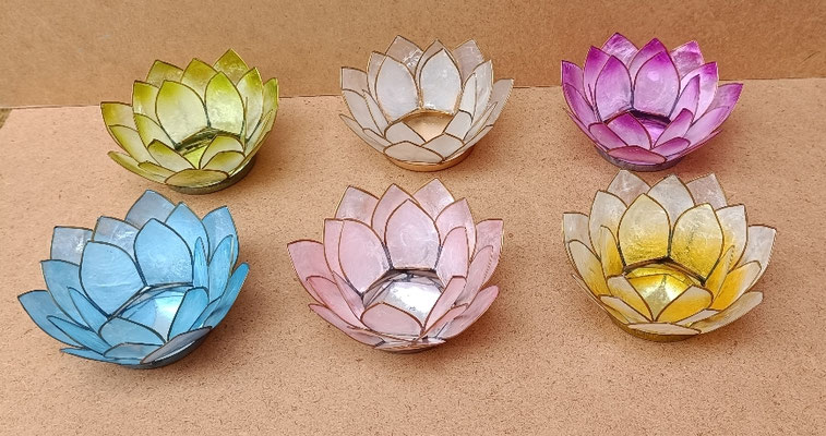 Portavelas flor de loto conchas de capiz. Ref 35241. 6x13