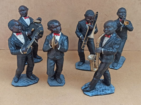 Orquesta jazz 6 piezas resina. 27x13x10 aprox