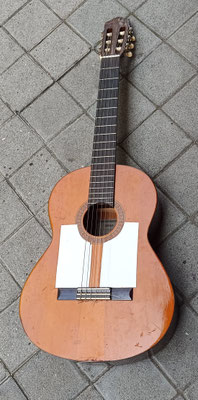 Guitarra Yamaha CG-200A. 103x37x10