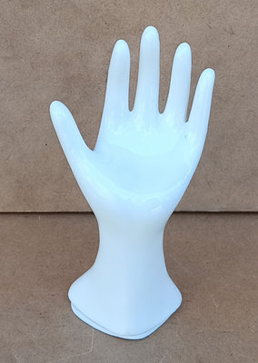Mano anillos porcelana. Ref 4808/569. 12x5x4