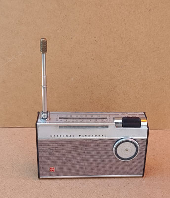 Radio vintage National Panasonic. 14x16,5x4