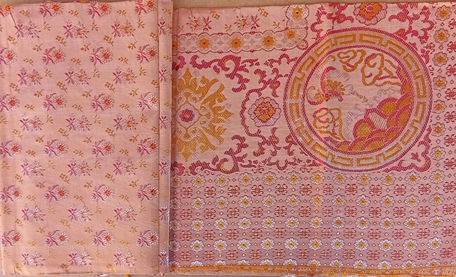 Colcha de brocado años 50/60, nueva a estrenar con caja original y precinto de plomo. 180x255