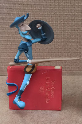 Figura Don Quijote resina. Ref 00/013. 15x12x3