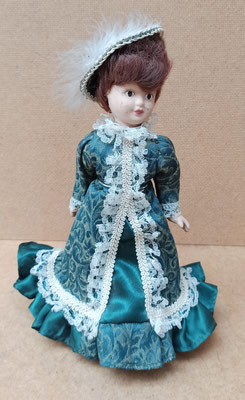 Muñeca porcelana antigua. 14x10