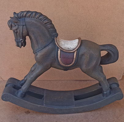 Caballo balancín resina. Ref 4PR0050. 32x38x10