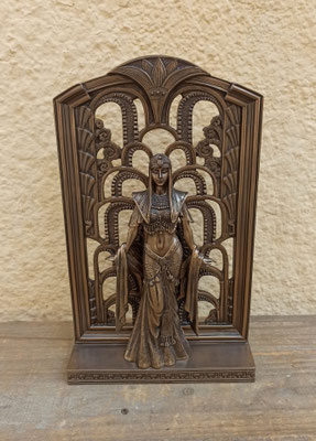 Figura art deco de resina acabado bronce. Ref 15251. 31x18