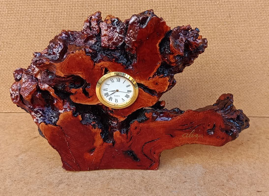 Reloj raíz de roble. Ref 52. 16x23x4,5