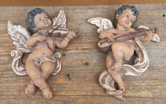 Figura ángel pared resina. Ref QS71487. 22x17x4