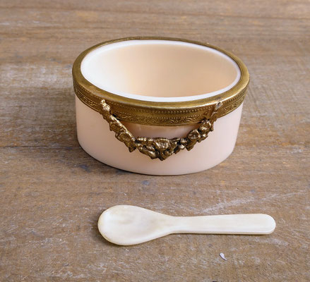 Salero resina. Ref 1225847. 7X5X3,5