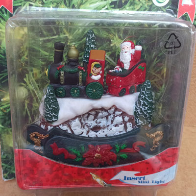 Adorno para árbol de navidad. Vale para insertar luces de árbol de bombilla pequeña. 