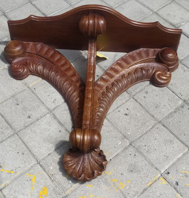 Ménsula de madera. 77x60x28