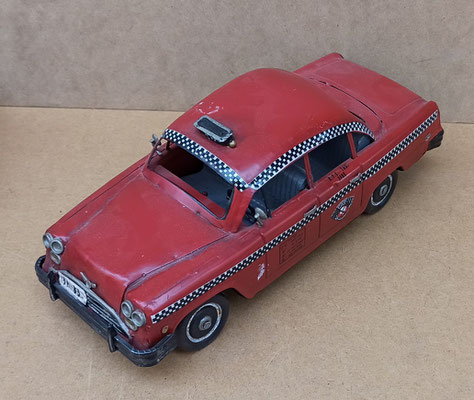 Taxi rojo. Ref Meng. 11x29