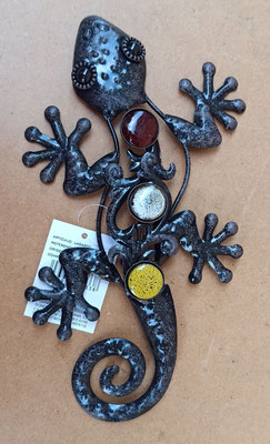 Salamandra pared metal. Ref 27833. 22x13x1,50
