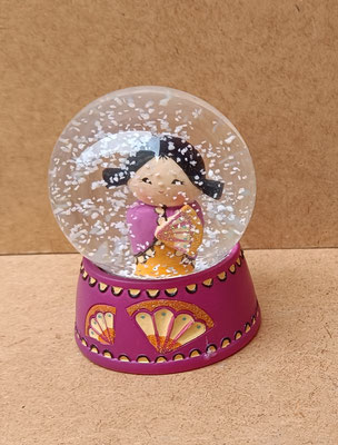 Bola nieve japonesa resina. Ref 2/072. 9x7
