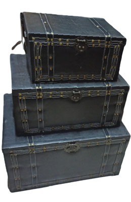 Baúles cuero con tachuelas. Ref 57537. Pequeño 36x23x20. Mediano 49x29x26. Grande 58x37x35
