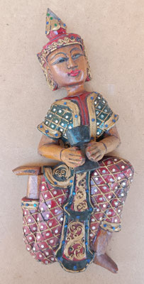 Figura madera músico tailandés para pared. Ref EL0447DEP. 40x19x15