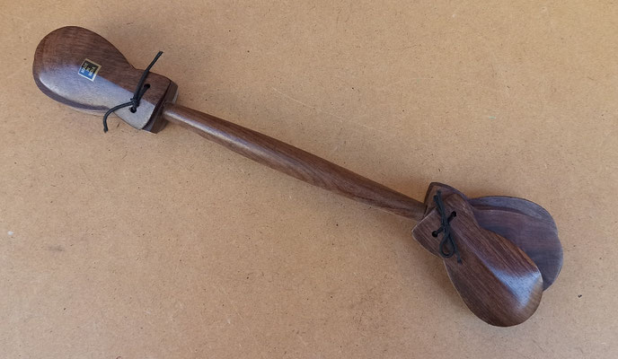 Castañuelas en palo madera. Hechas en India