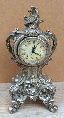 Reloj plateado resina. Ref 6KL0393. 12x26