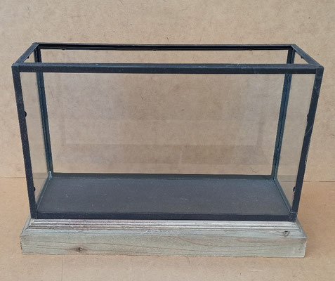 Vitrina abierta por arriba. Ref 1188. 30x18x45