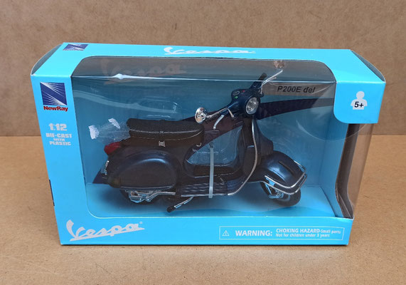 Vespa P200E. Ref 40091. Escala 1:12