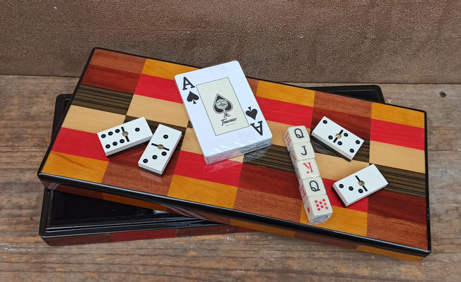 Juego de cartas, dominó y dados. 32x14x5