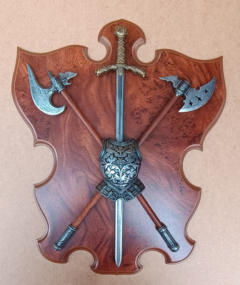 Panoplia madera y metal. Red 556. 49x40