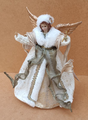 Ángel plástico y tela estilo napolitano. Ref 65625. 28x20x12