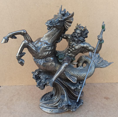 Neptuno a caballo resina. Ref 1371. 32x36
