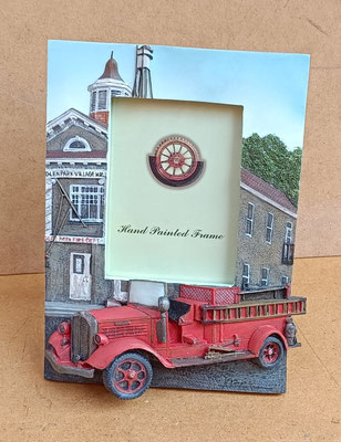 Portafotos camión bomberos resina. Ref 286157. 23x17x5