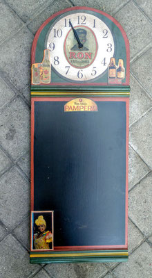 Pizarra con reloj ron. 78x30