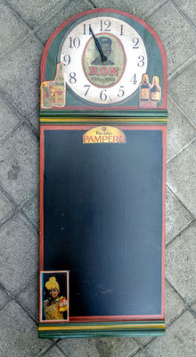 Pizarra con reloj ron. 78x30