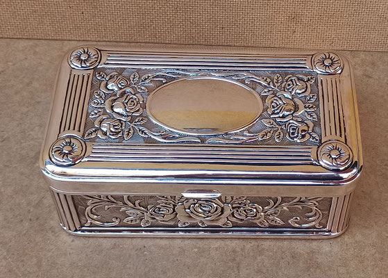 Caja metal. Ref 76436. 17x10x6