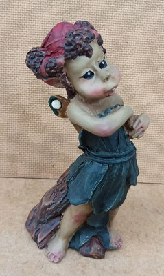  Paor. Hada resina. Ref 323C. 14x7x8