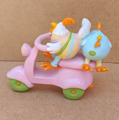 Gallinas resina. Ref 4908/367. 11X12X5,5