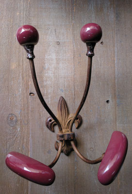 Perchero bronce y porcelana. 25x20x14