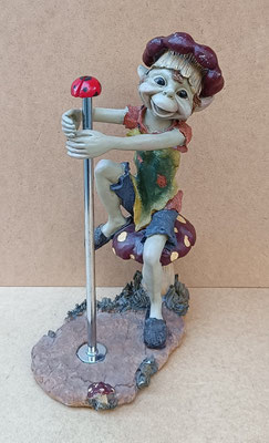 Duende rollo papel resina. Ref 44029. 37x23x15