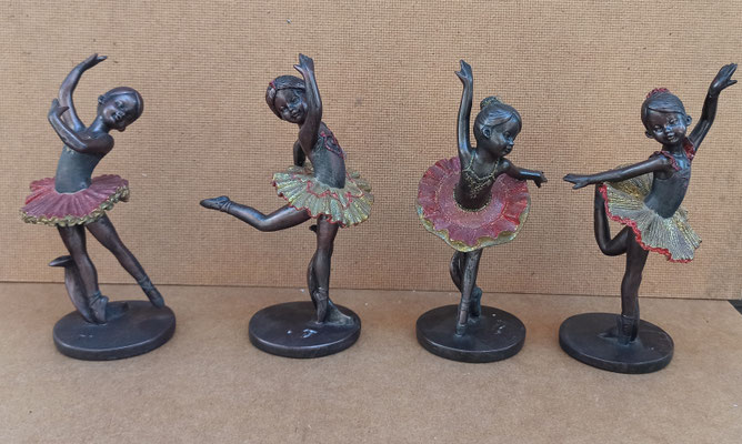 Bailarinas resina. Ref 10/128. 16x10 aprox. Consultar modelos disponibles
