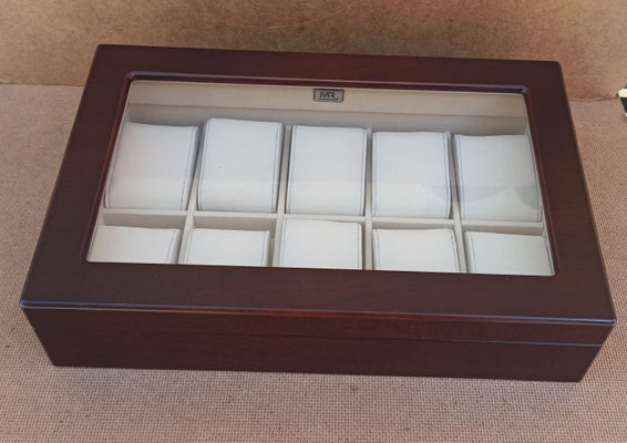 Caja 10 relojes madera. Ref 415009325. 30x19x8