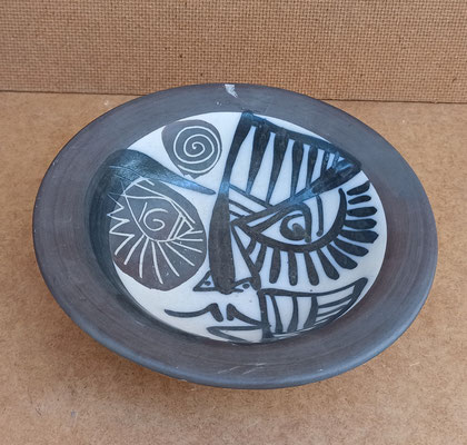 Plato cerámica gallega Regal. Ref CE22. 16x6