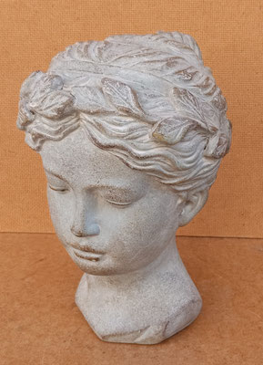 Cabeza de mujer cemento. Ref 28339. 22x18x17