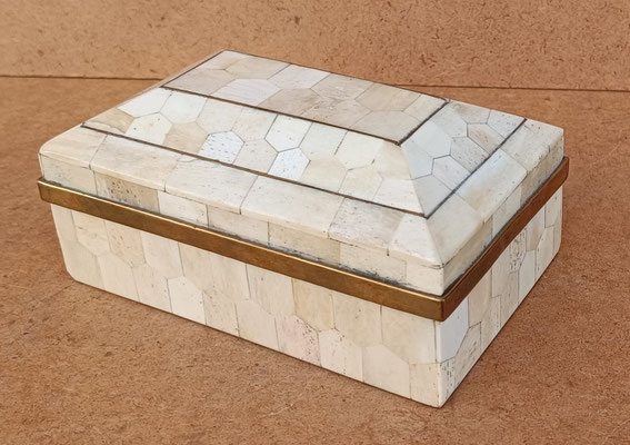 Caja metal imitación nácar. Ref CAJ14. 13x8x6
